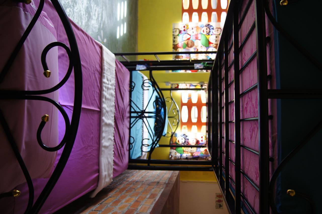 Dorm Des Fleurs Hostel Khao Lak Habitación foto
